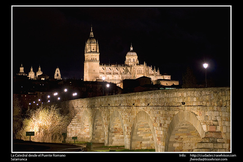 La Catedral desde el Puente Romano (Salamanca)